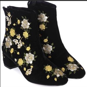 NWT! Topshop Blossom Black Embroidered Booties 41